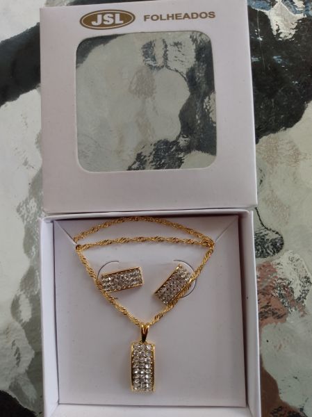 Conjunto brinco/colar
